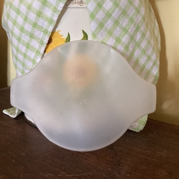 DynaWare Serving Size Casserole Dish Set of Two Brown Daisy with 1 lid - Picture 5 of 6